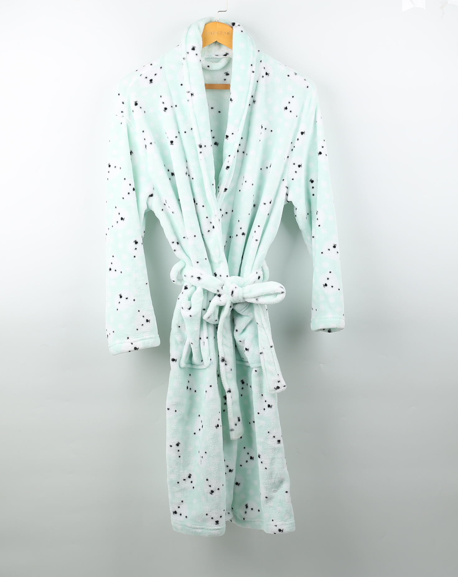 The Benefits Of Wearing A Robe Moonliving hometextile manufacturer